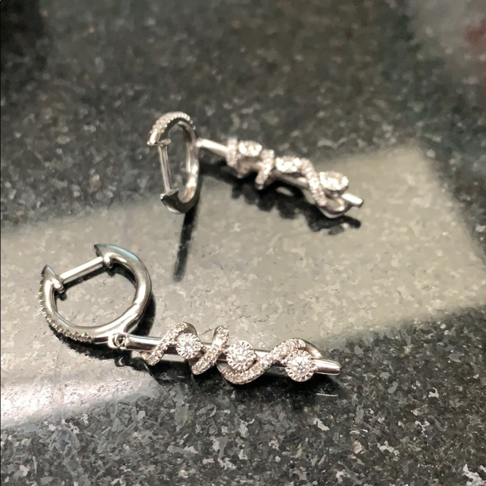 Diamond earrings - Picture 5 of 5